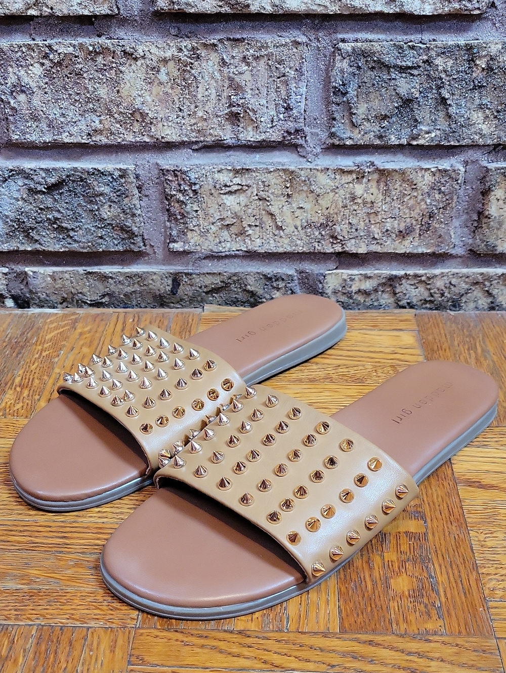 Madden Girl Tan Slide Sandals with Gold Studs Size 7.5
